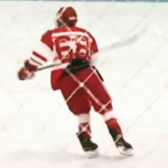 Chris Dundas - Poshmark Profile Picture of Chris Dundas (@dundee68) on Poshmark