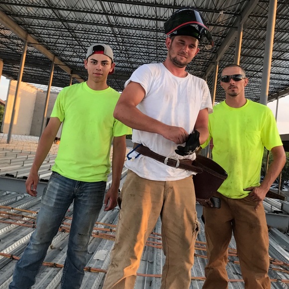 Profile Picture of Fernando Giron (@fernandoistaken) on Poshmark