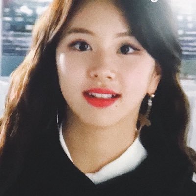 Profile Picture of Jewels (@alIychaeng) on Twitter