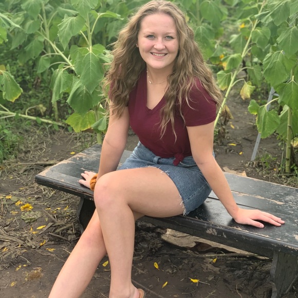 Profile Picture of Joy Chase (@joy_chase) on Poshmark