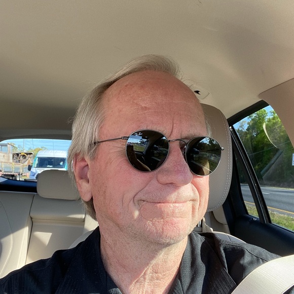 Profile Picture of Stephen Lloyd (@roadapple) on Poshmark