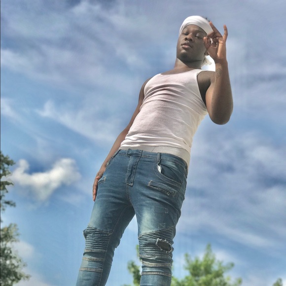 Profile Picture of Bryan Pettit (@btheloner) on Poshmark