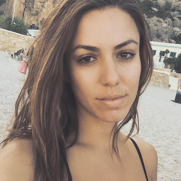 Despina Liakopoulos - Poshmark Profile Picture of Despina Liakopoulos (@despinalia) on Poshmark