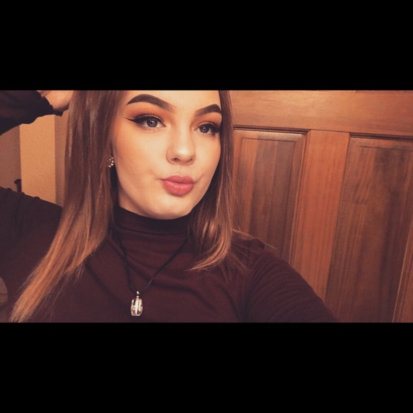 Profile Picture of Tava Mattorano (@tavamattorano) on Poshmark