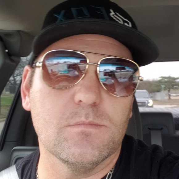 Profile Picture of Richard Sparks (@rsparks08) on Poshmark