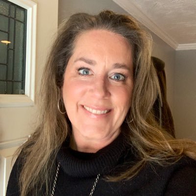 Profile Picture of Annette Mitchell (@NettieLynn24) on Twitter