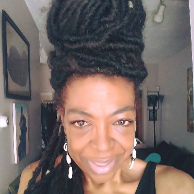 Profile Picture of Debbie Howell (@_TheSecretPlace) on Twitter