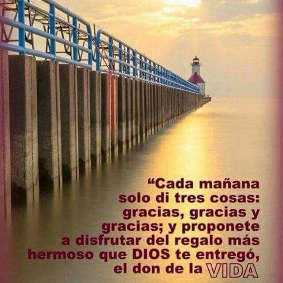 Profile Picture of Ada Castro (@adascas) on Poshmark