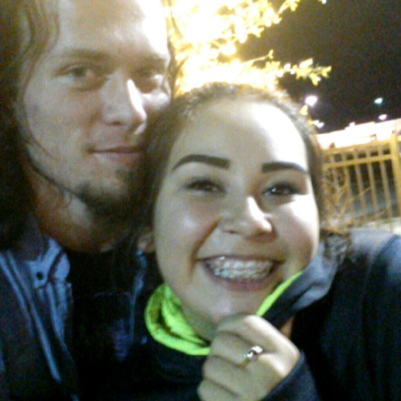 Profile Picture of Matthew Branin (@thewalkingleg) on Poshmark