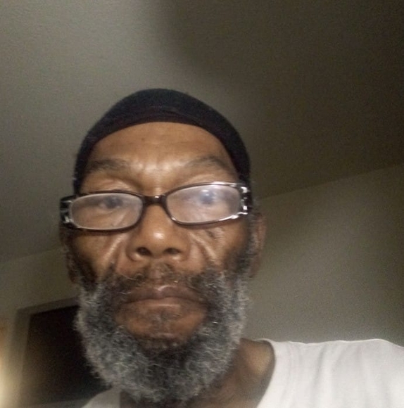 Profile Picture of James Hurt (@jameshurt433) on Poshmark