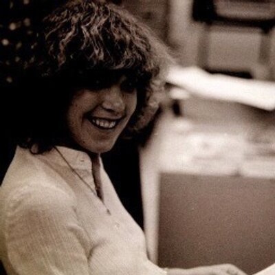 Profile Picture of Debbie Hoffman (@sarakenny) on Twitter