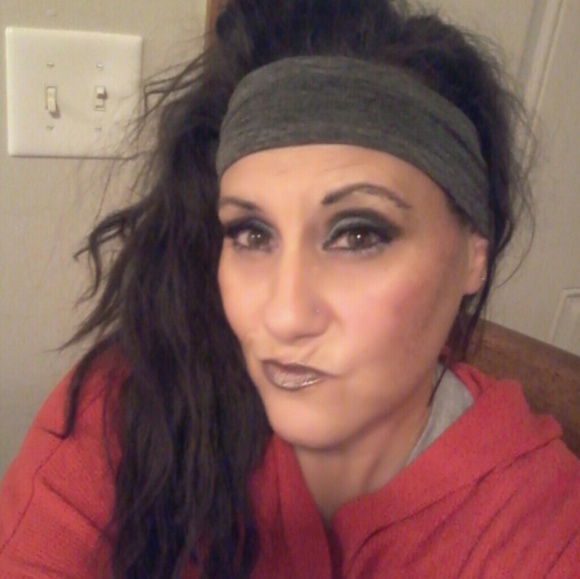 Profile Picture of Bobby Morrow (@poobearmorrow) on Poshmark