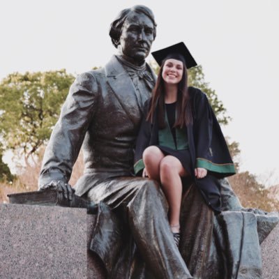 Profile Picture of Lisa (@lisaruff211) on Twitter