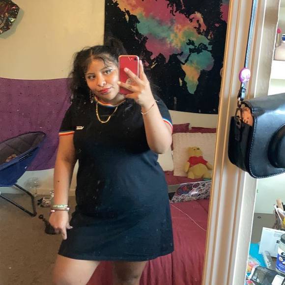 Profile Picture of Paula Hernandez (@paulahernand750) on Poshmark
