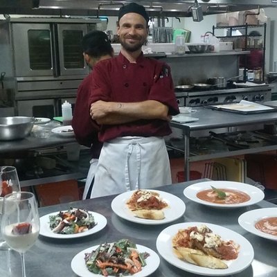 Profile Picture of Raymond L Bumgarner (@ChefRayBumy) on Twitter