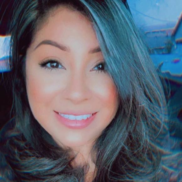 Profile Picture of Ruby Gutierrez (@rubygutierre190) on Poshmark
