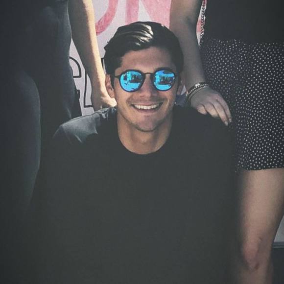 Profile Picture of Marcos Assor (@assorvm) on Poshmark