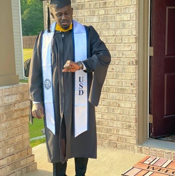 Profile Picture of Larry Ekwe (@larrynjikang) on Poshmark