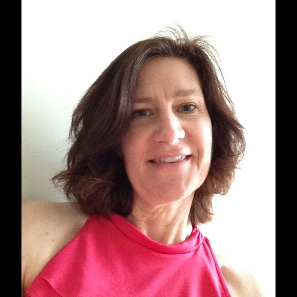 Diane Bearrick - Poshmark Profile Picture of Diane Bearrick (@dbearrick) on Poshmark