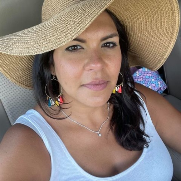 Profile Picture of Alexandra Allaire (@gremypocha) on Poshmark