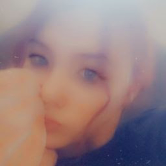 Profile Picture of Kaylee Schroeder (@kayleeschroe181) on Poshmark