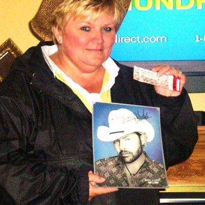 Profile Picture of Peggie Zdaniewicz (@ChrisPeg) on Twitter