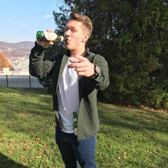 Profile Picture of Trevor Blevins (@trevorblevins) on Poshmark