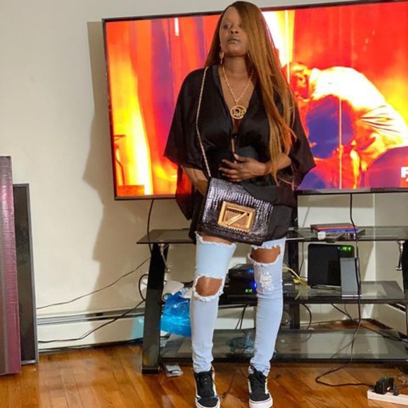 Fatima Jalloh - Poshmark Profile Picture of Fatima Jalloh (@fatima_jalloh) on Poshmark