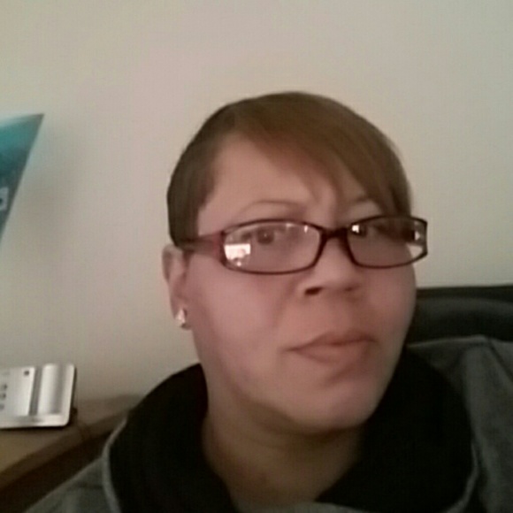 Profile Picture of Jojuana Speer (@jojuanaspeer614) on Poshmark