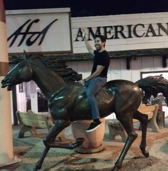 Profile Picture of Steven Ruvalcaba (@bruin00725) on Poshmark