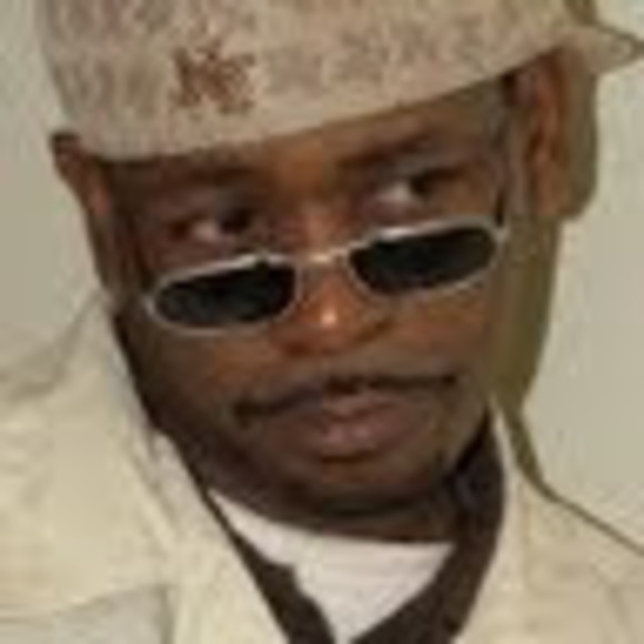 Profile Picture of Christopher Graves (@christopherg125) on Poshmark