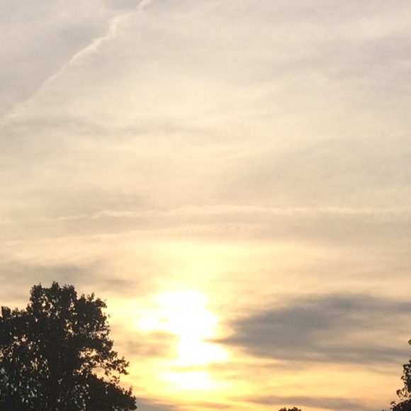 Profile Picture of Allison Bowling (@allison0991) on Poshmark