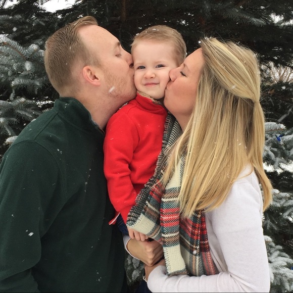 Profile Picture of Shea Karbon (@sheak89) on Poshmark