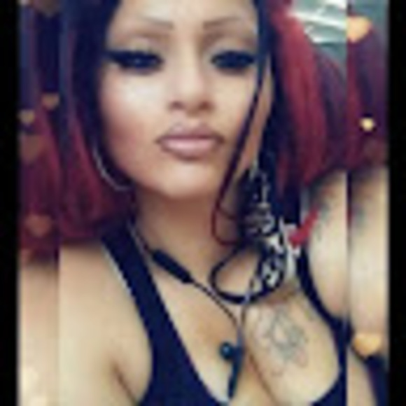 Profile Picture of Cassandra Miller (@cassandramil469) on Poshmark