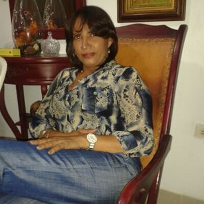 Profile Picture of Vivian Alvarado Vega (@vivianlalvarado) on Twitter