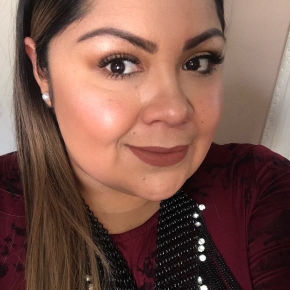 Profile Picture of Adilene Sánchez (@adilene90532) on Poshmark