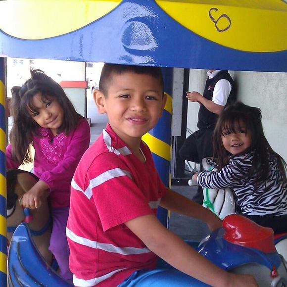 Profile Picture of Paul Gomez (@gomezp321) on Poshmark