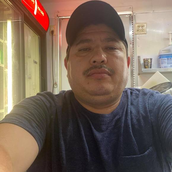 Lucio Reyes - Poshmark Profile Picture of Lucio Reyes (@guardado79) on Poshmark