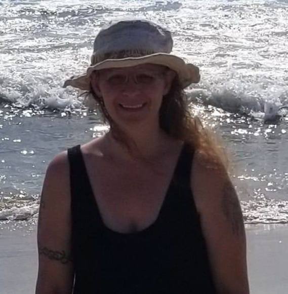 Profile Picture of Terri Ridall (@terri1616) on Poshmark