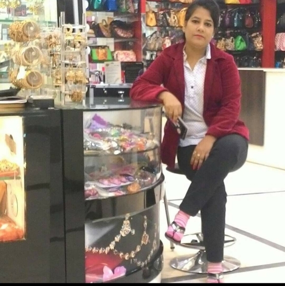 Profile Picture of Kashish Pathak (@kashishpathak63) on Poshmark