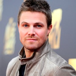 Profile Picture of Stephen Amell Lovers (@AmellLovers) on Twitter