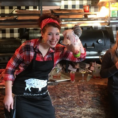 Profile Picture of Hannah Miller (@aladybutcher) on Twitter