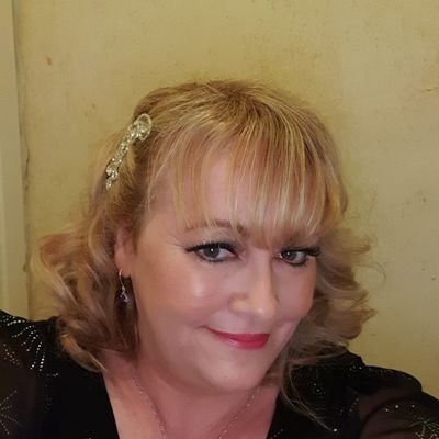 Profile Picture of Lorraine Wade (@RfcWade) on Twitter