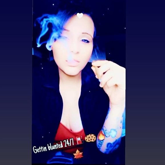 Scotland Rankine - Poshmark Profile Picture of Scotland Rankine (@scotlandrankine) on Poshmark