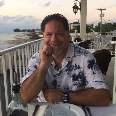 Profile Picture of David J Sacks (@dsackspbd) on Twitter