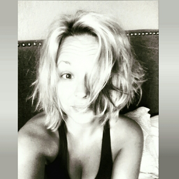 Profile Picture of Laura Plotkin (@lewplotkin) on Poshmark