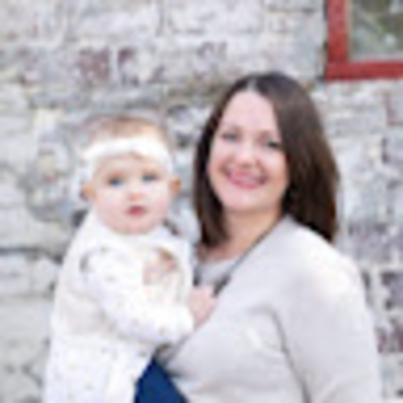 Profile Picture of Jenn Cimarolli (@jenncimarolli) on Poshmark