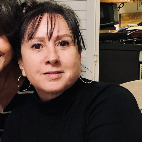 Profile Picture of Anna Cordova (@lapettite14) on Poshmark