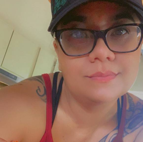 Tazlyn Lee - Poshmark Profile Picture of Tazlyn Lee (@_kahealani_) on Poshmark