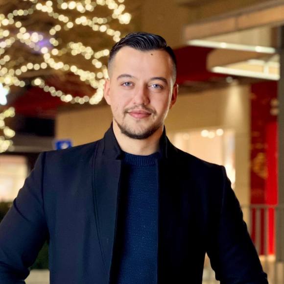 Profile Picture of Armend Berdynaj (@armendberdynaj) on Poshmark